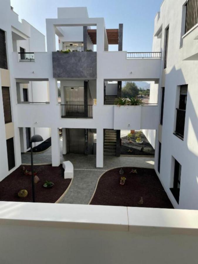 Green View Luxury Appartment In New Complex Pueblo Majorero Next To Golf Course 5 Min Walk From The Beach And Atlantico Shopping Centre In Caleta De Fuste Next To Cassino And Elba Sara Hotel 2 Bedrooms 2 Bathrooms Huge Terace! מראה חיצוני תמונה